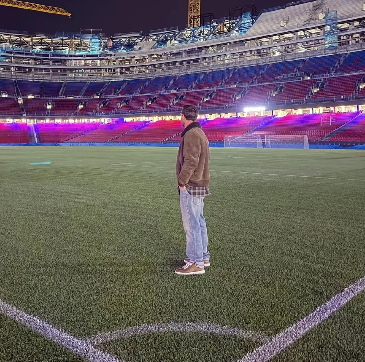 梅西低调重返诺坎普!赌狗吧